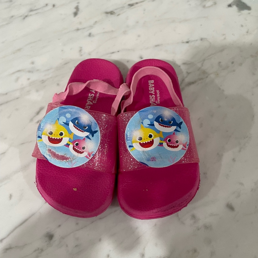 Baby Shark Toddler Girls sandals size 7